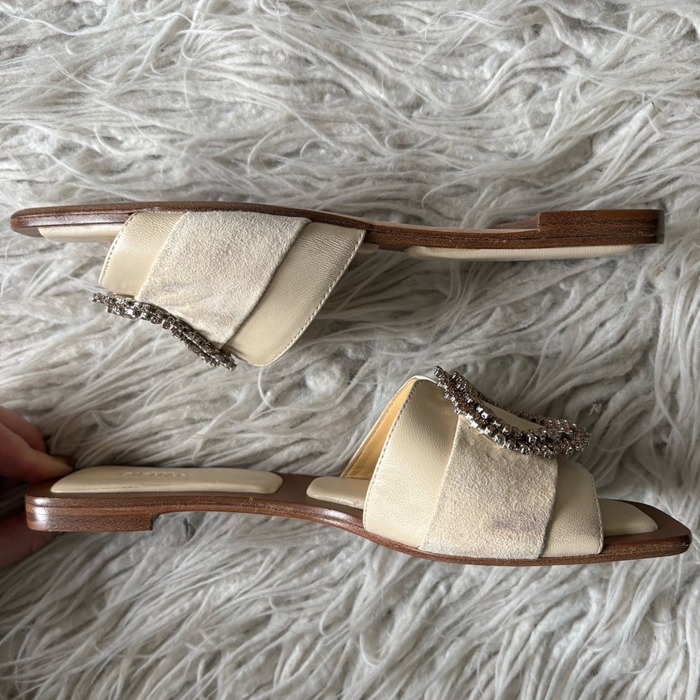 Alexandre Birman Cream Leather Crystal Round Buckle Slide Sandals - Picture 6 of 12